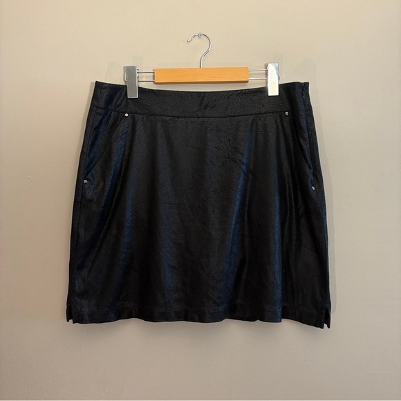 Greg Norman Collection Pants - Greg Norman Black Faux Brushed Suede Golf Skort – Size 8 Like New